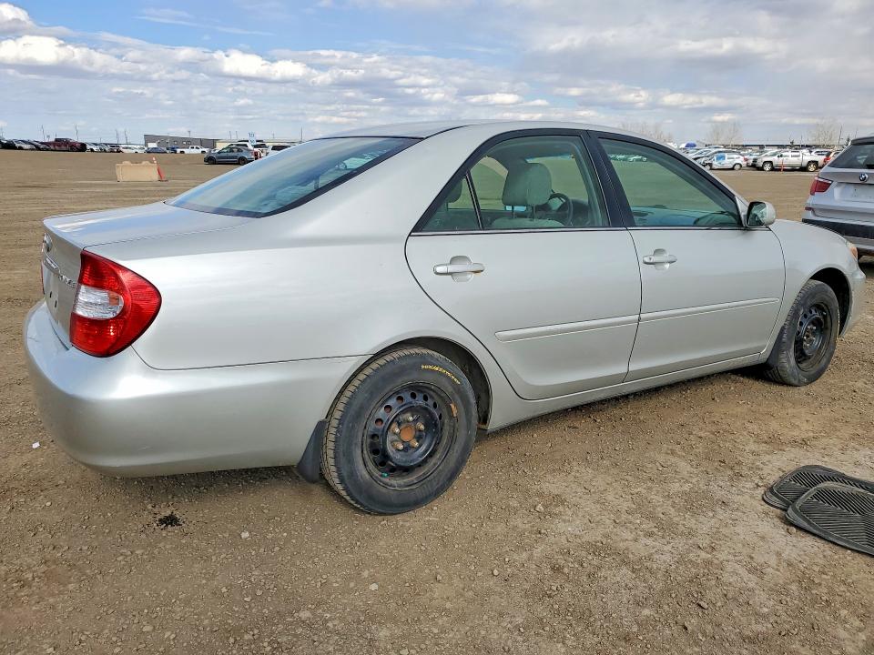 52040746 :رقم المزاد ، 4T1BE32K64U893571 vin ، 2004 Toyota Camry مزاد بيع