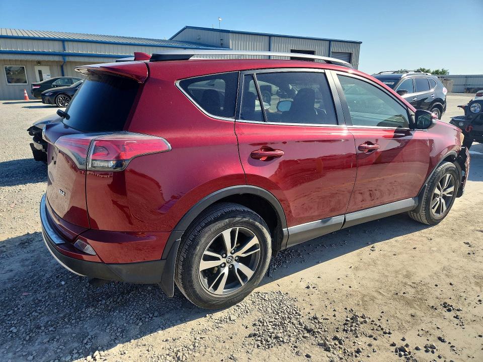 Продажа на аукционе авто 2018 Toyota Rav4, vin: JTMWFREV7JD121233, номер лота: 50782606