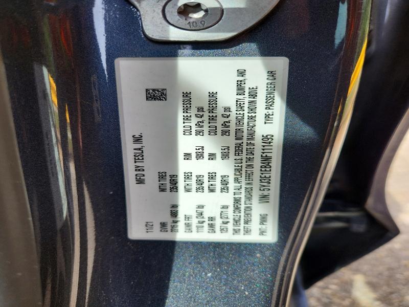 48608126 :رقم المزاد ، 5YJ3E1EB4NF111495 vin ، 2022 Tesla Model 3 مزاد بيع