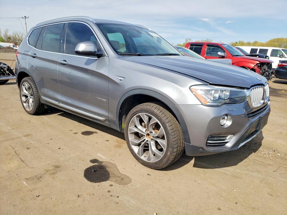 51830556 :رقم المزاد ، 5UXWX9C5XF0D51042 vin ، 2015 Bmw X3 مزاد بيع