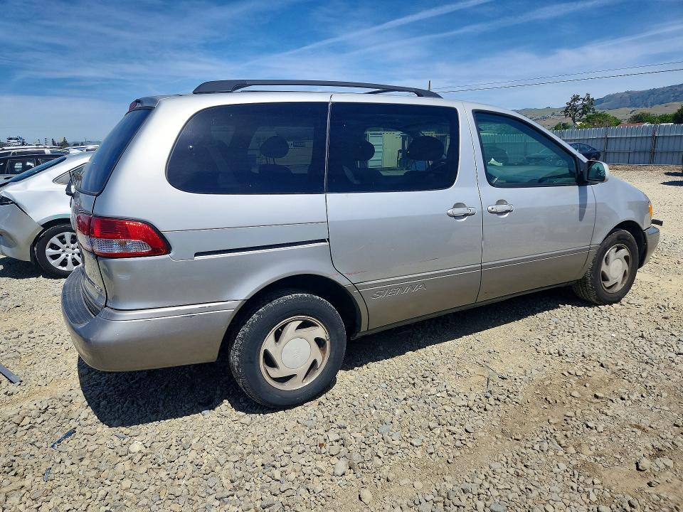 49633176 :رقم المزاد ، 4T3ZF13C92U469829 vin ، 2002 Toyota Sienna مزاد بيع