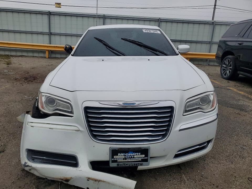 49501046 :رقم المزاد ، 2C3CCAAG0DH533235 vin ، 2013 Chrysler 300 مزاد بيع