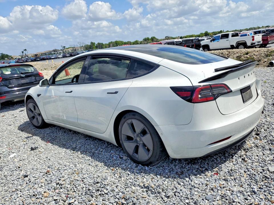 48017456 :رقم المزاد ، 5YJ3E1EA2MF851472 vin ، 2021 Tesla Model 3 مزاد بيع