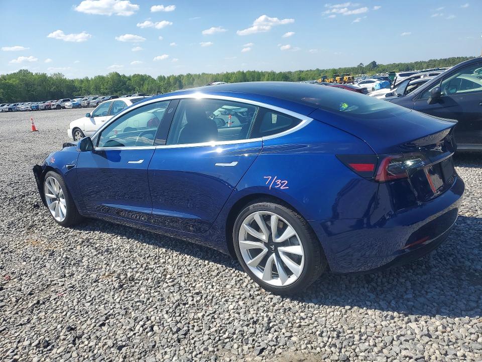 49180196 :رقم المزاد ، 5YJ3E1EA3KF311528 vin ، 2019 Tesla Model 3 مزاد بيع