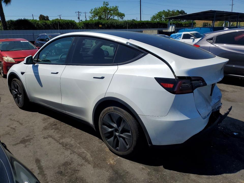 2024 Tesla Model Y მანქანა იყიდება აუქციონზე, vin: 7SAYGDED0RF120366, აუქციონის ნომერი: 48856446