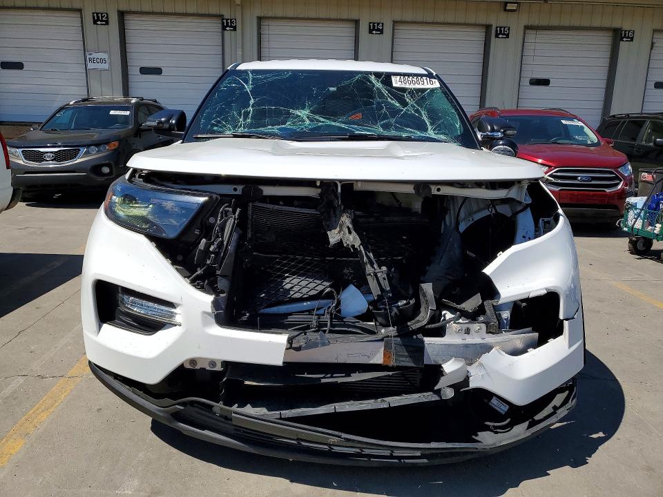 48668916 :رقم المزاد ، 1FM5K8AB2MGA43679 vin ، 2021 Ford Explorer مزاد بيع