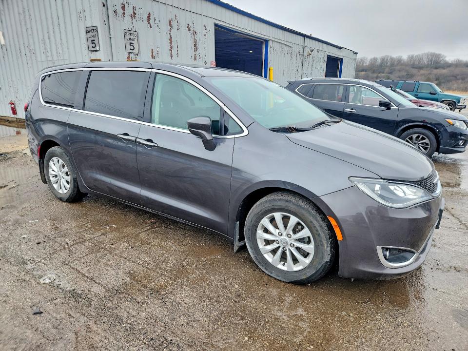 Продаж на аукціоні авто 2018 Chrysler Pacifica, vin: 2C4RC1FG8JR101996, номер лоту: 48432856