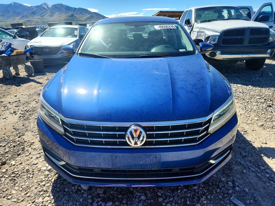 2017 Volkswagen Passat მანქანა იყიდება აუქციონზე, vin: 1VWGT7A37HC054409, აუქციონის ნომერი: 49560246