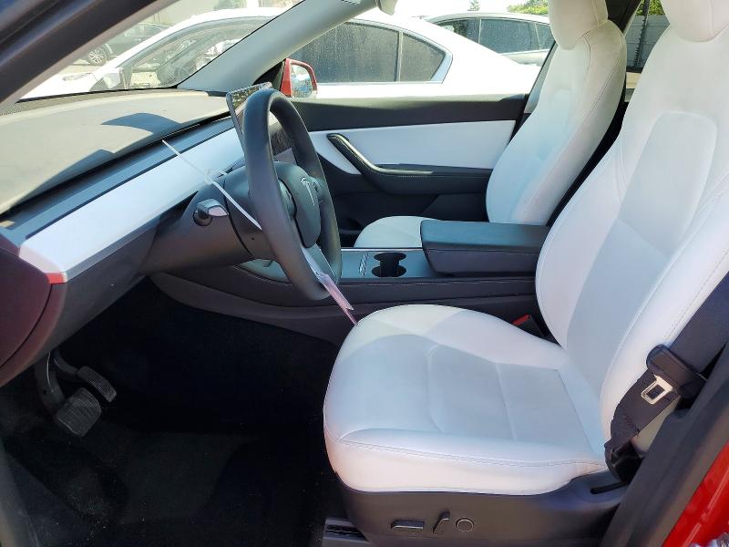 48696146 :رقم المزاد ، 7SAYGAEE1NF383306 vin ، 2022 Tesla Model Y مزاد بيع