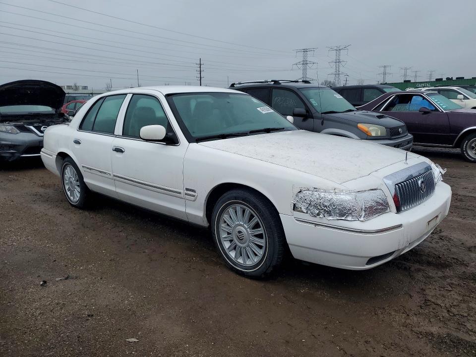 49162696 :رقم المزاد ، 2MEBM7FV6AX630115 vin ، 2010 Mercury Grand Marquis مزاد بيع