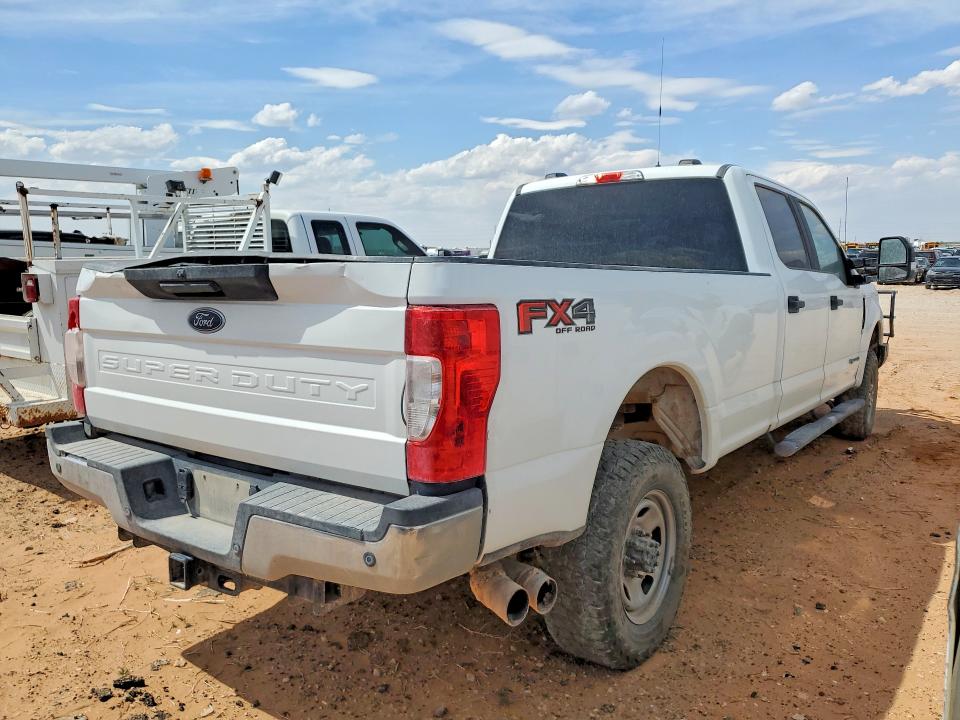 41913936 :رقم المزاد ، 1FT8W3BT4NED77449 vin ، 2022 Ford F350 مزاد بيع