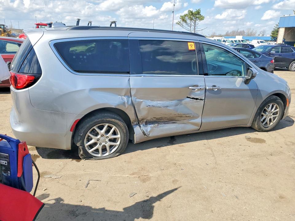 Продажа на аукционе авто 2020 Chrysler Voyager, vin: 2C4RC1DG5LR192120, номер лота: 49303536