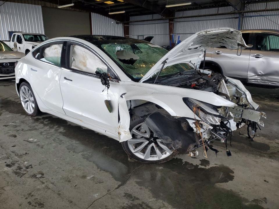 Продаж на аукціоні авто 2019 Tesla Model 3, vin: 5YJ3E1EA9KF332125, номер лоту: 50682126