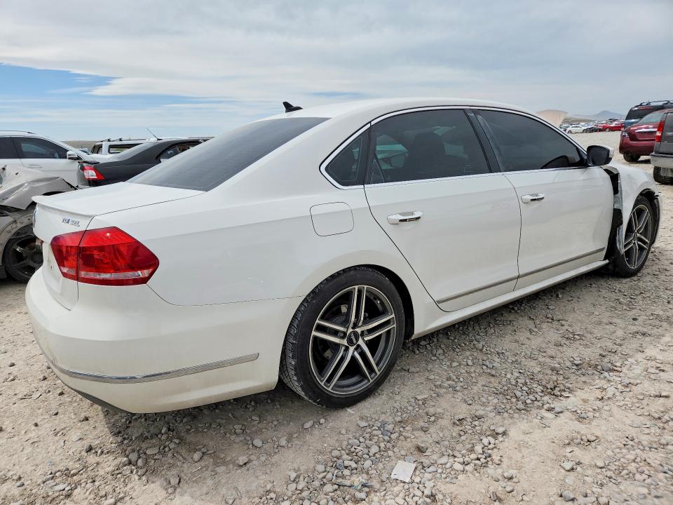 50517056 :رقم المزاد ، 1VWCN7A30DC101346 vin ، 2013 Volkswagen Passat مزاد بيع