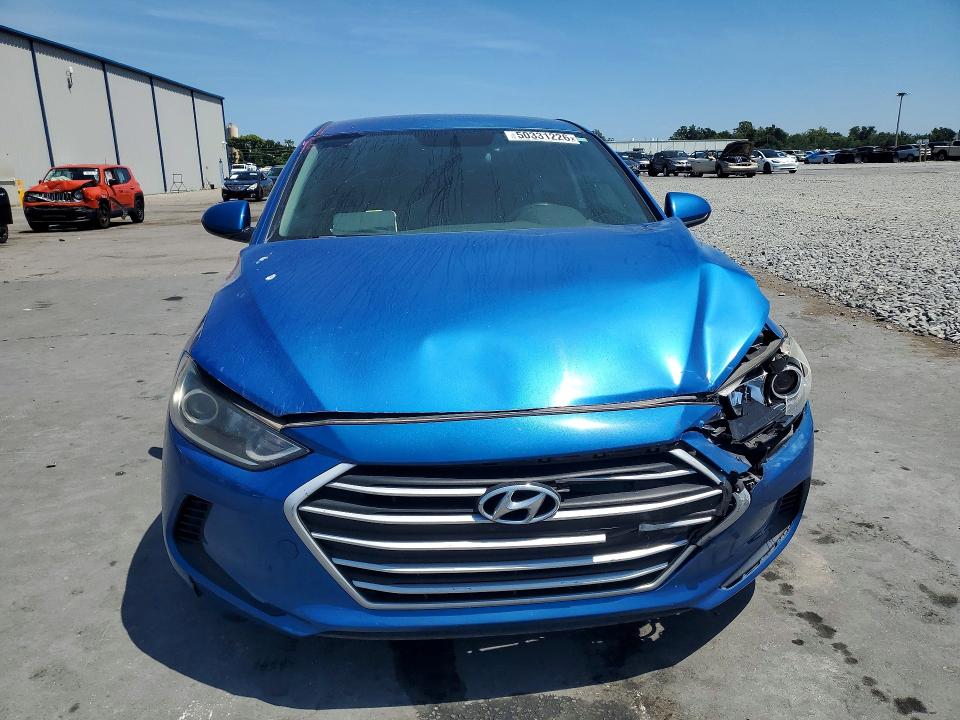 50331226 :رقم المزاد ، KMHD74LFXHU418215 vin ، 2017 Hyundai Elantra مزاد بيع