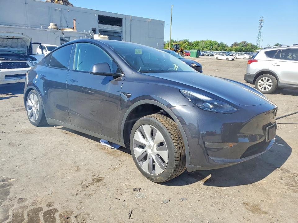2024 Tesla Model Y მანქანა იყიდება აუქციონზე, vin: 7SAYGDEE4RA261236, აუქციონის ნომერი: 50263036
