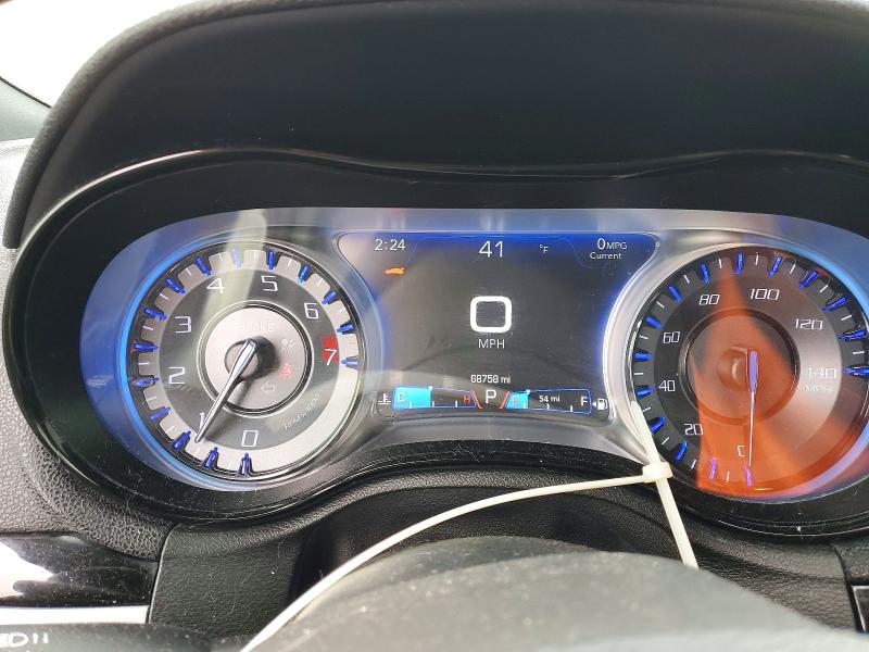 2017 Chrysler 300 მანქანა იყიდება აუქციონზე, vin: 2C3CCABG6HH662682, აუქციონის ნომერი: 48249216