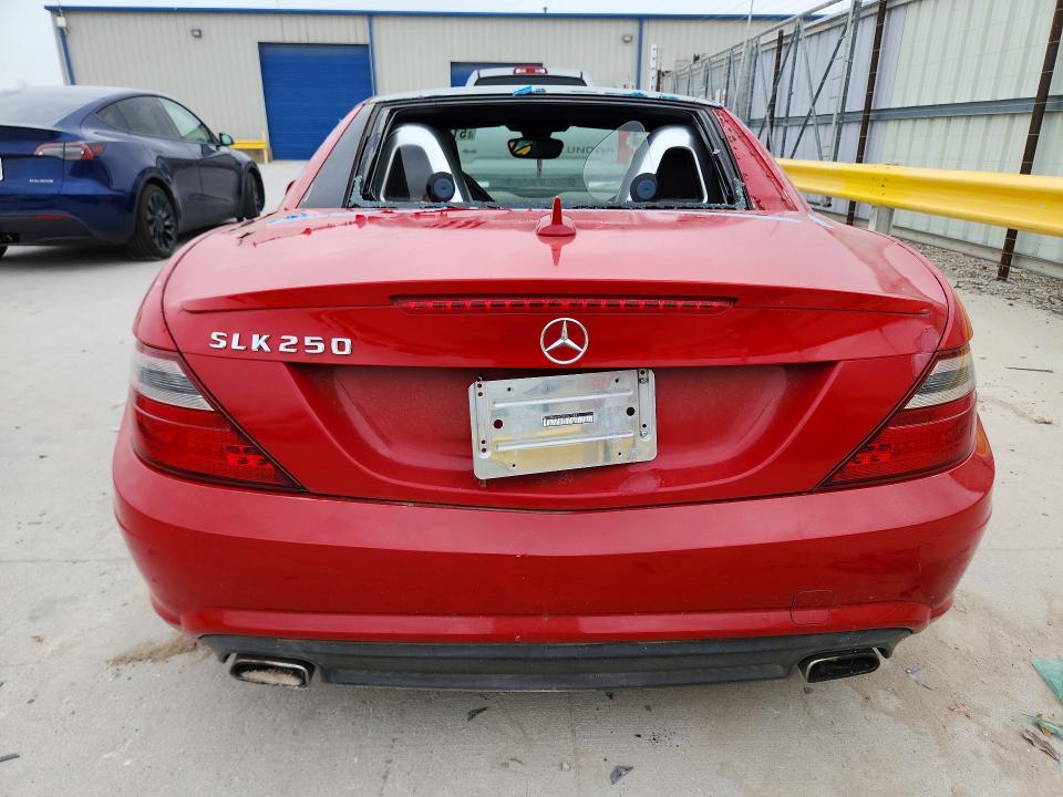 51153646 :رقم المزاد ، WDDPK4HA0DF057059 vin ، 2013 Mercedes-benz Slk مزاد بيع