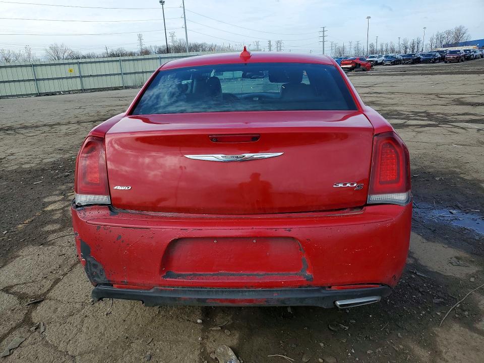 49711186 :رقم المزاد ، 2C3CCAGG0FH923102 vin ، 2015 Chrysler 300 مزاد بيع