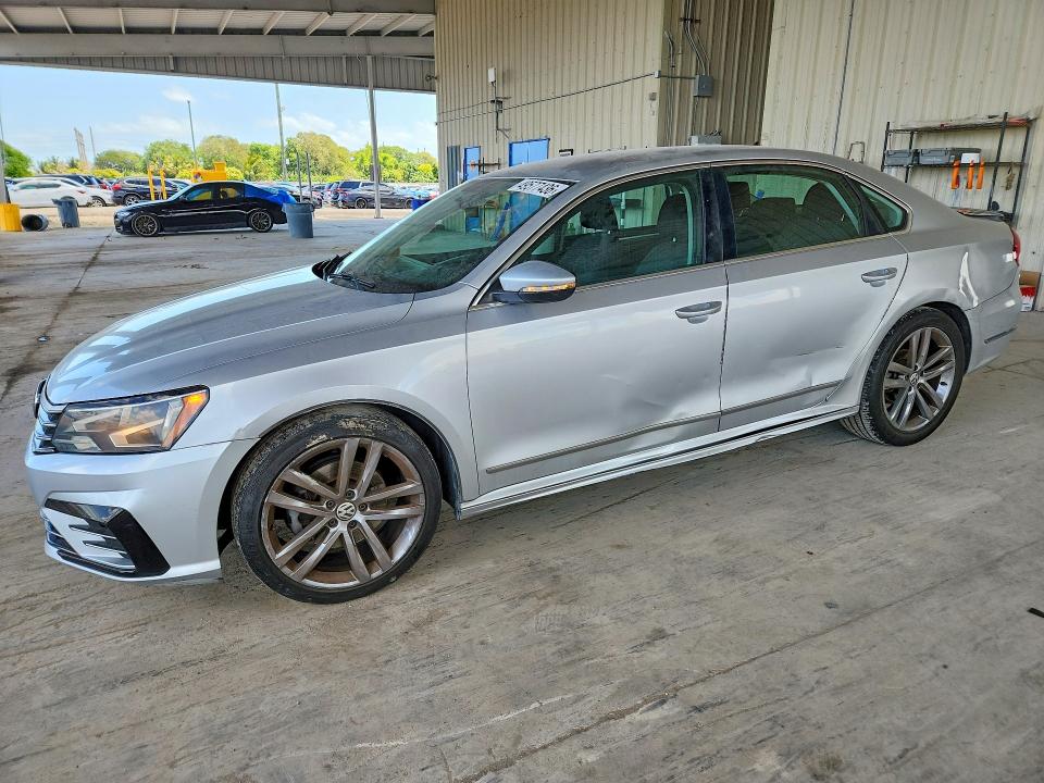 49577436 :رقم المزاد ، 1VWAS7A30GC042853 vin ، 2016 Volkswagen Passat مزاد بيع