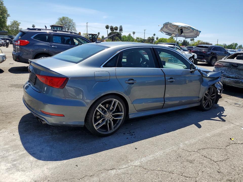 50656376 :رقم المزاد ، WAUBFGFF1F1073860 vin ، 2015 Audi S3 مزاد بيع