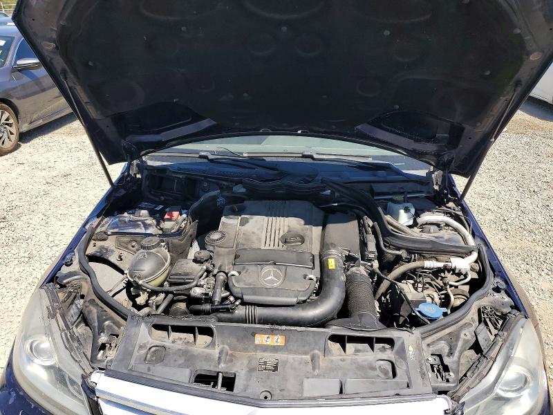 Продажа на аукционе авто 2013 Mercedes-benz C, vin: WDDGF4HB4DA854764, номер лота: 49297796