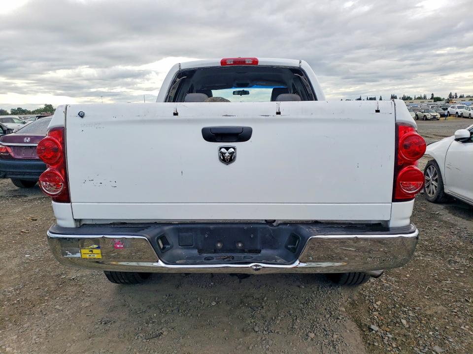 49441886 :رقم المزاد ، 1D7HA18N68S593665 vin ، 2008 Dodge Ram 1500 مزاد بيع