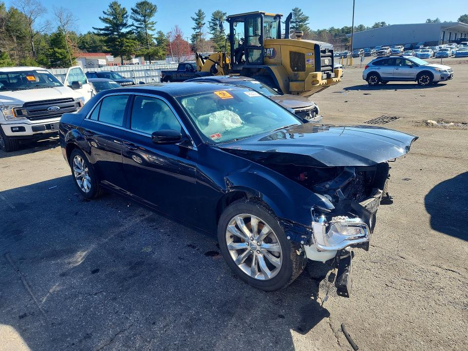 49324096 :رقم المزاد ، 2C3CCARG7HH547269 vin ، 2017 Chrysler 300 مزاد بيع