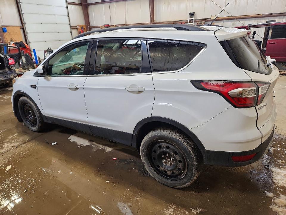 50070666 :رقم المزاد ، 1FMCU0GD3JUC80738 vin ، 2018 Ford Escape مزاد بيع