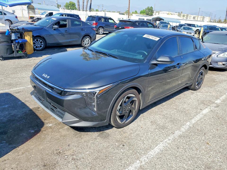 49021416 :رقم المزاد ، 3KPFU4DEXSE233891 vin ، 2025 Kia K4 مزاد بيع