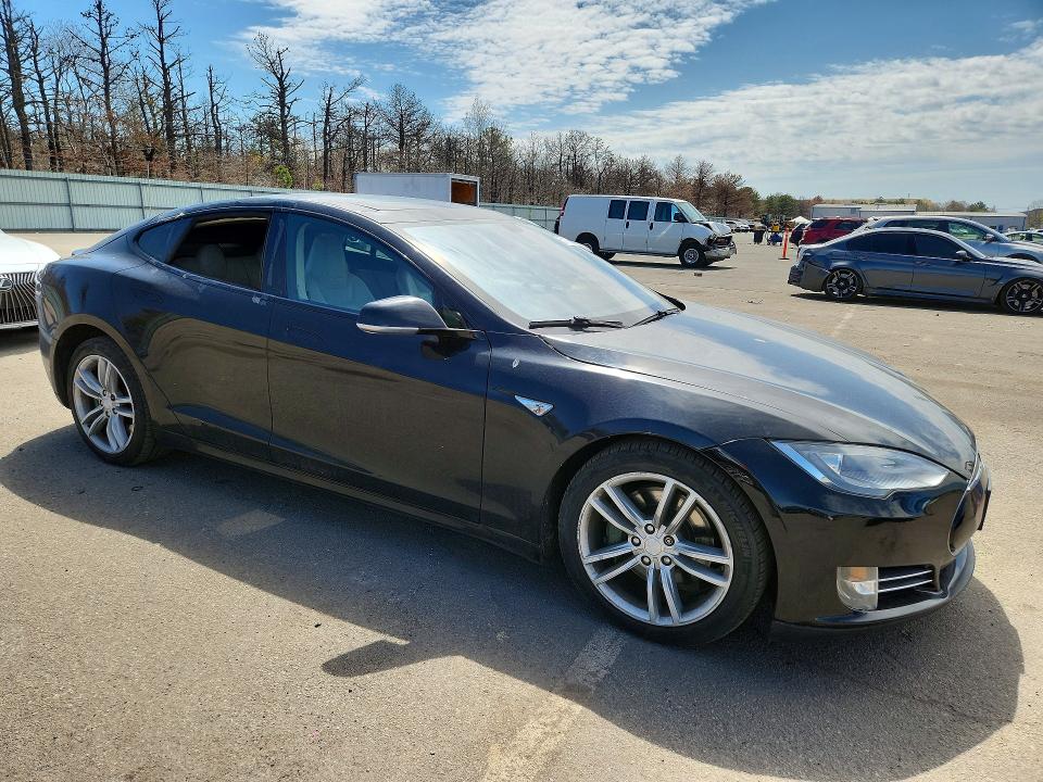 Продажа на аукционе авто 2013 Tesla Model S, vin: 5YJSA1DP6DFP14029, номер лота: 51116666