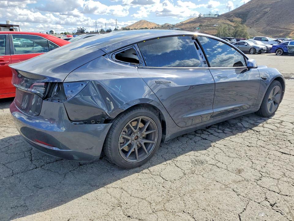 2022 Tesla Model 3 მანქანა იყიდება აუქციონზე, vin: 5YJ3E1EA1NF102549, აუქციონის ნომერი: 49736806