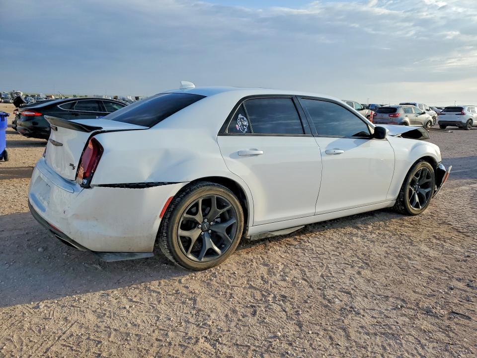2022 Chrysler 300 მანქანა იყიდება აუქციონზე, vin: 2C3CCABG0NH198817, აუქციონის ნომერი: 49863876