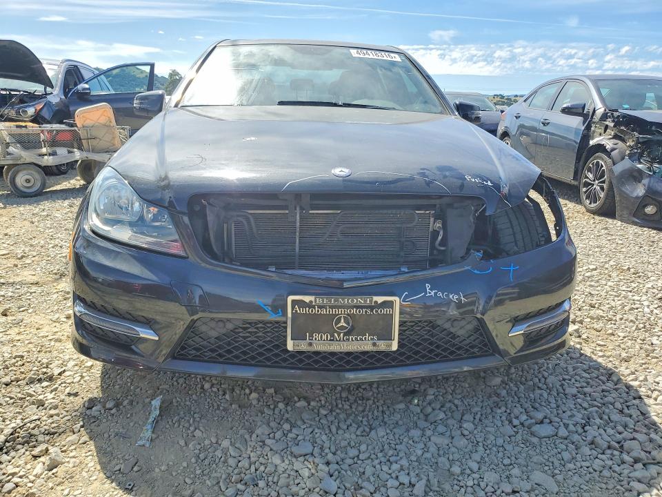 Продажа на аукционе авто 2013 Mercedes-benz C, vin: WDDGF4HBXDA788205, номер лота: 49418316