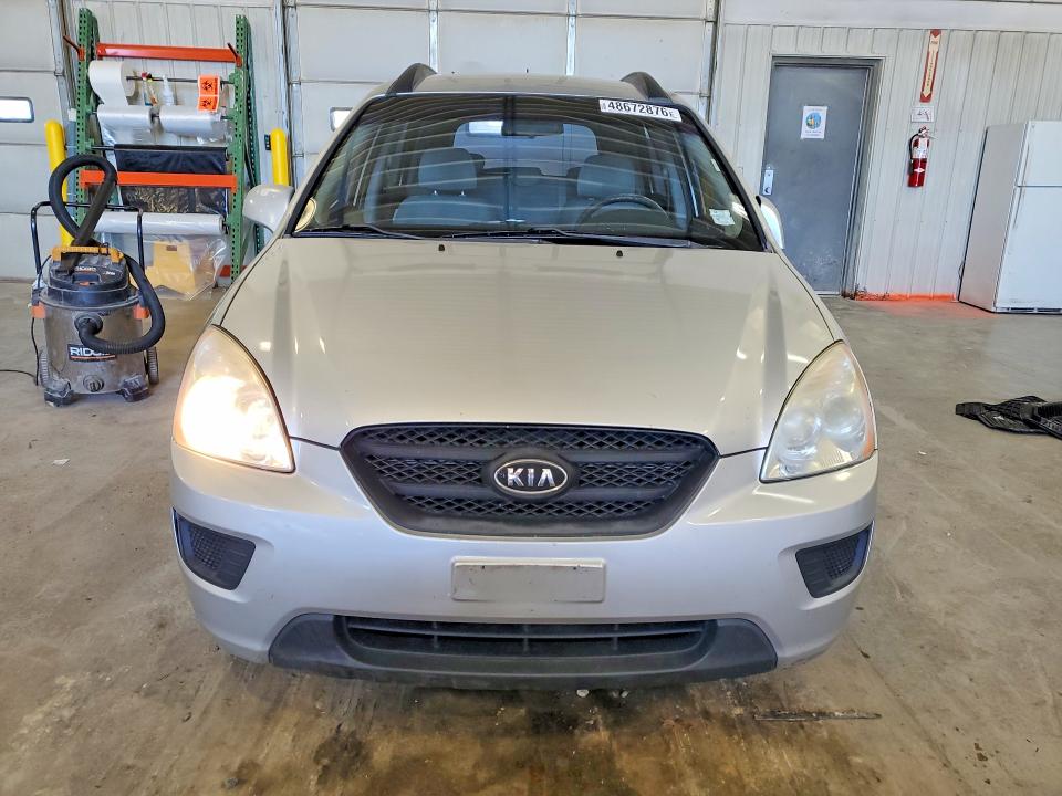 48672876 :رقم المزاد ، KNAFG526187160182 vin ، 2008 Kia Rondo مزاد بيع