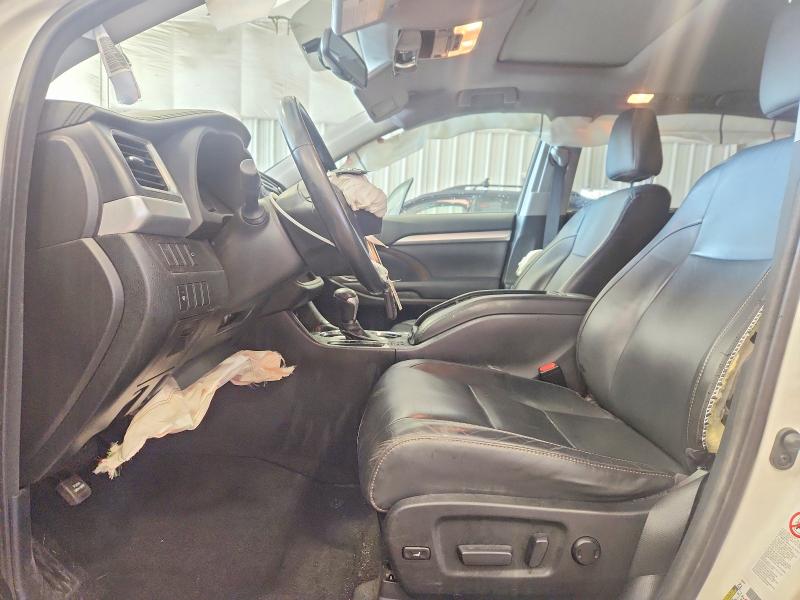 2015 Toyota Highlander მანქანა იყიდება აუქციონზე, vin: 5TDJKRFHXFS157539, აუქციონის ნომერი: 49804236