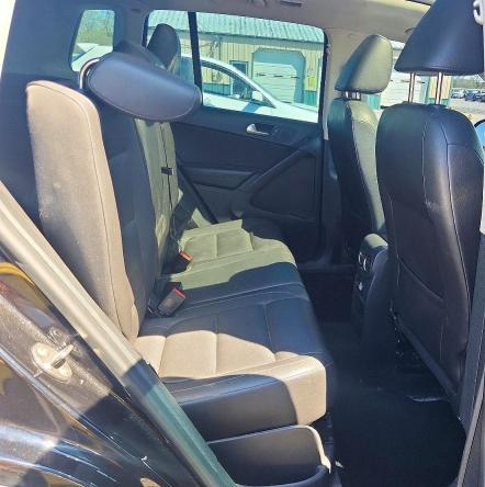 Продажа на аукционе авто 2012 Volkswagen Tiguan, vin: WVGBV7AX0CW608564, номер лота: 49933516