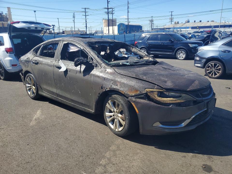 49845716 :رقم المزاد ، 1C3CCCAB2FN625120 vin ، 2015 Chrysler 200 مزاد بيع