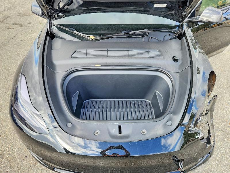 2024 Tesla Model Y მანქანა იყიდება აუქციონზე, vin: 7SAYGDEE2RF066383, აუქციონის ნომერი: 51379566