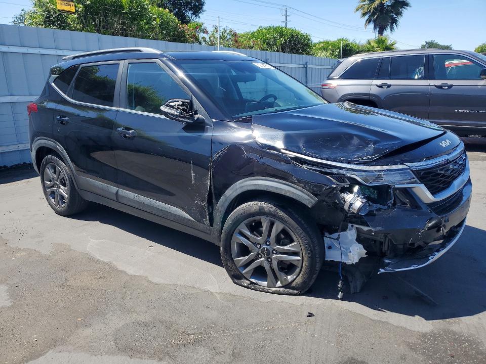 50521666 :رقم المزاد ، KNDEU2AA9N7311602 vin ، 2022 Kia Seltos مزاد بيع