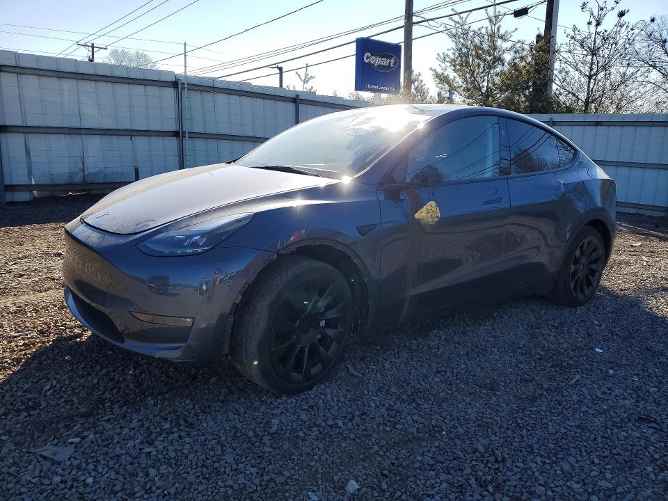49255526 :رقم المزاد ، 7SAYGAEE5PF875713 vin ، 2023 Tesla Model Y مزاد بيع