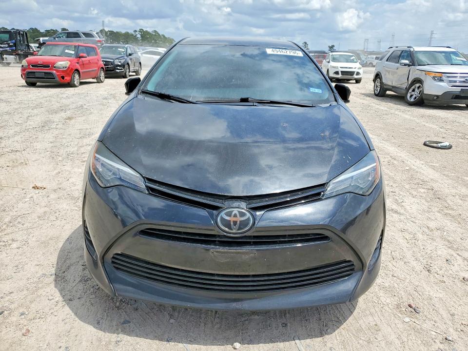 49462796 :رقم المزاد ، 5YFBURHE3HP700100 vin ، 2017 Toyota Corolla مزاد بيع