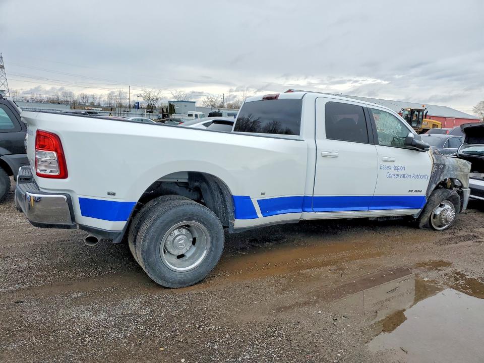 2022 Ram 3500 Big Horn Crew C მანქანა იყიდება აუქციონზე, vin: 3C63RPHL0NG414609, აუქციონის ნომერი: 49684246