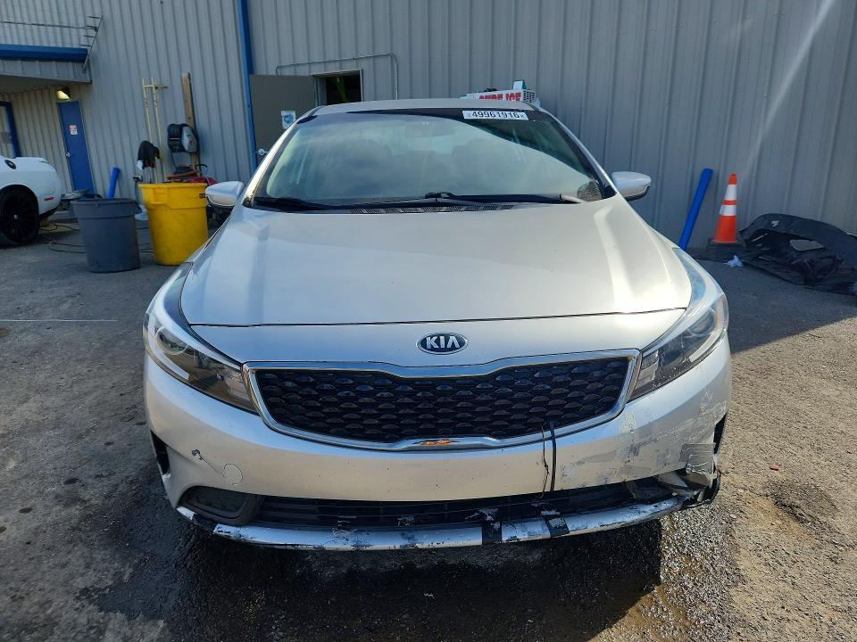 2018 Kia Forte მანქანა იყიდება აუქციონზე, vin: 3KPFK4A72JE185801, აუქციონის ნომერი: 49961916