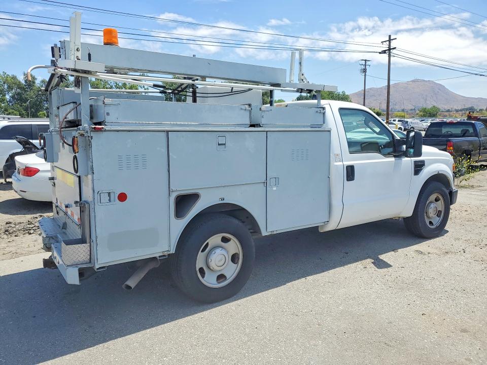 75226595 :رقم المزاد ، 1FTWF30528EA29441 vin ، 2008 Ford F350 مزاد بيع