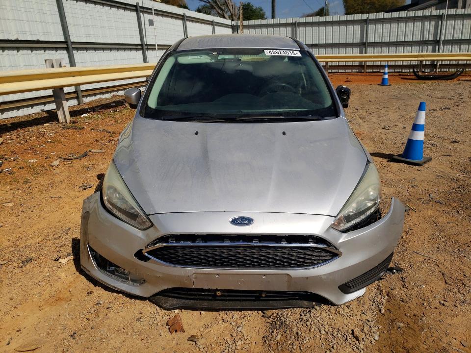 48624516 :رقم المزاد ، 1FADP3K24FL282329 vin ، 2015 Ford Focus مزاد بيع