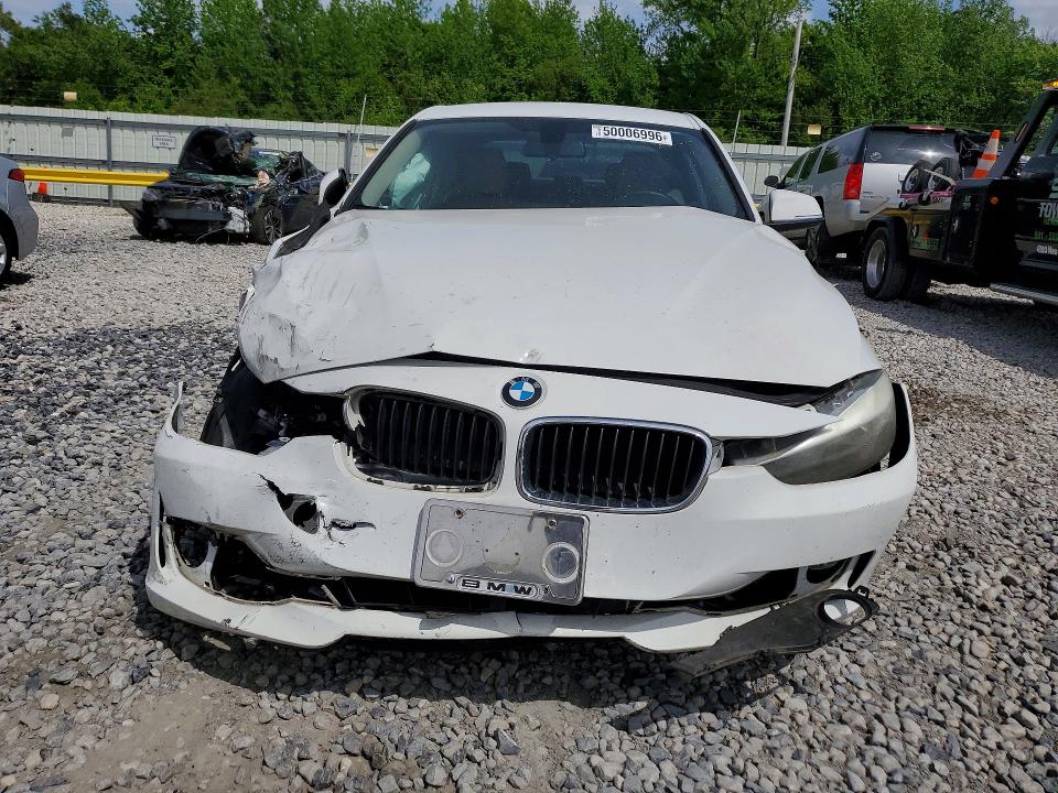 50006996 :رقم المزاد ، WBA3B1G53FNT05306 vin ، 2015 Bmw 320 مزاد بيع