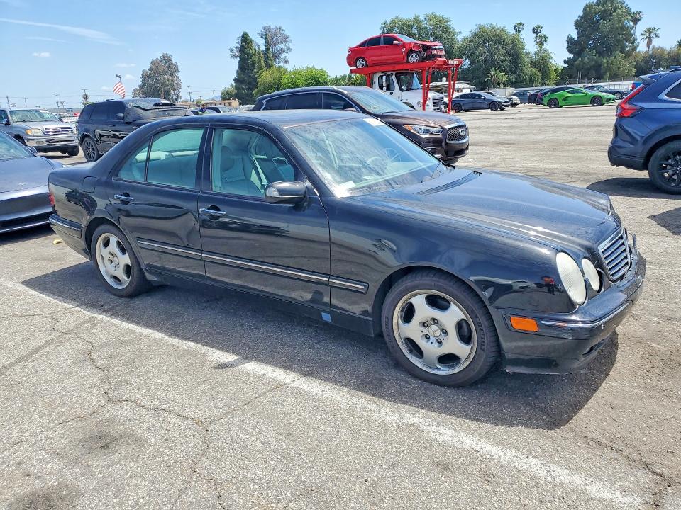 Продажа на аукционе авто 2001 Mercedes-benz E, vin: WDBJF70J31X049267, номер лота: 51195246