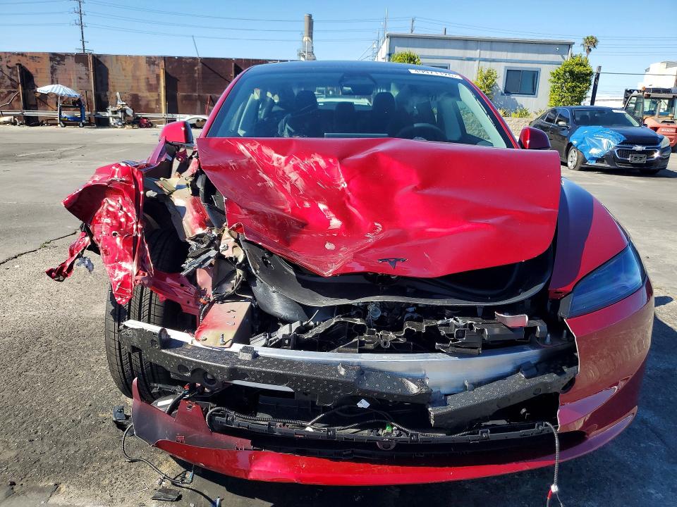 49971126 :رقم المزاد ، 5YJ3E1EAXTF156008 vin ، 2026 Tesla Model 3 مزاد بيع