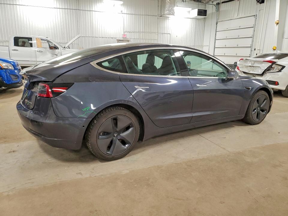 50389836 :رقم المزاد ، 5YJ3E1EB8KF386217 vin ، 2019 Tesla Model 3 مزاد بيع